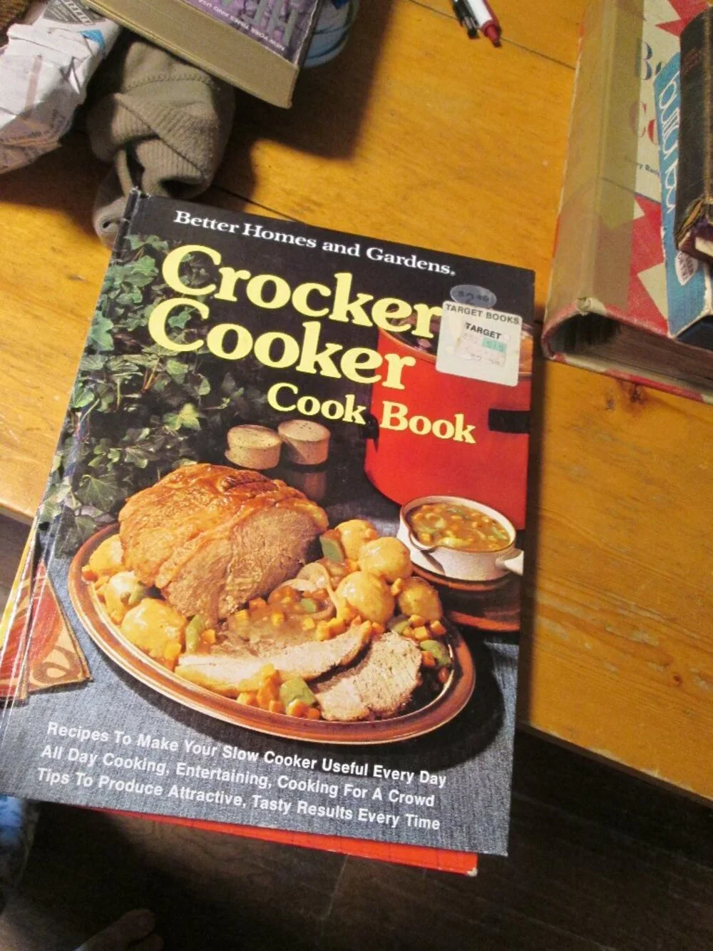 Better Homes Garden Crockery Cookbook mint 1976